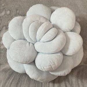 🌟CLEARANCED🌟GREEN PHILOSOPHY® MELLO MOONSTONES
Pillow